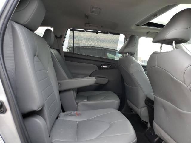 Photo 10 from auction – 2022 TOYOTA HIGHLANDER with VIN 5TDGZRAH0NS550963