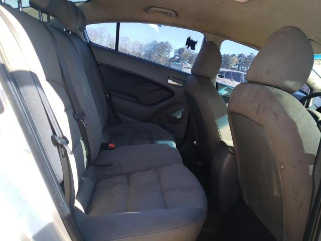Photo 10 from auction – 2018 KIA FORTE LX with VIN 3KPFK4A77JE205699
