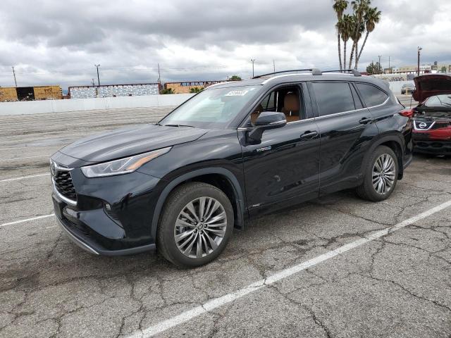 TOYOTA HIGHLANDER 2021 with VIN 5TDEBRCH9MS050727 - Photo from auction