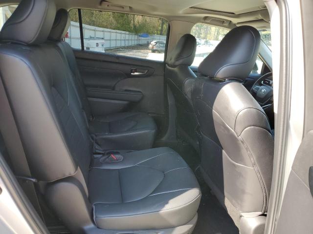 Photo 11 from auction – 2022 TOYOTA HIGHLANDER with VIN 5TDGBRCH9NS543804
