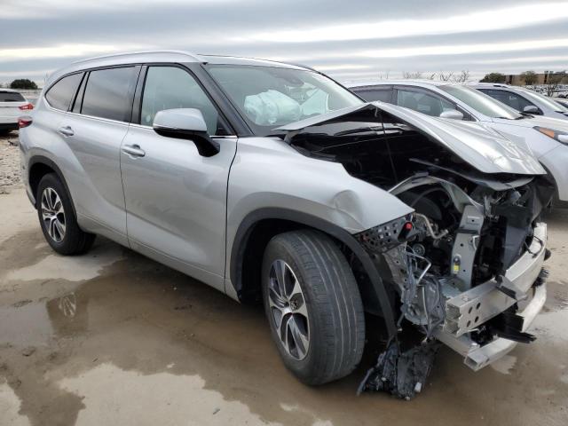 Photo 4 from auction – 2022 TOYOTA HIGHLANDER with VIN 5TDGZRAH0NS550963