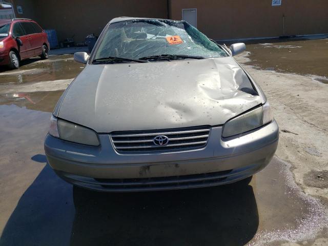 Photo 5 from auction – 1998 TOYOTA CAMRY LE with VIN JT2BF28K1W0096652
