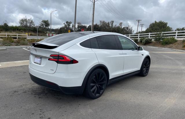 Photo 4 from auction – 2018 TESLA MODEL X with VIN 5YJXCDE20JF143010