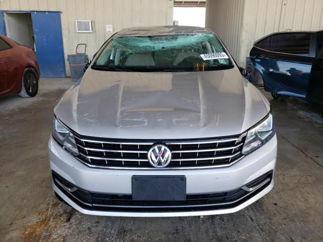 Photo 5 from auction – 2016 VOLKSWAGEN PASSAT with VIN 1VWAT7A30GC057303