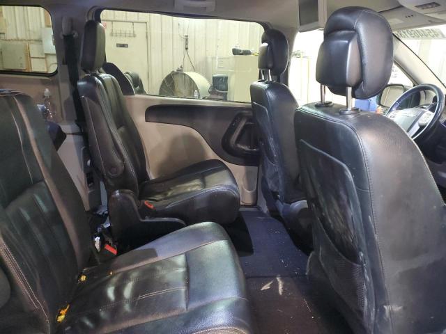 Photo 10 from auction – 2016 CHRYSLER TOWN & COU with VIN 2C4RC1BGXGR157369