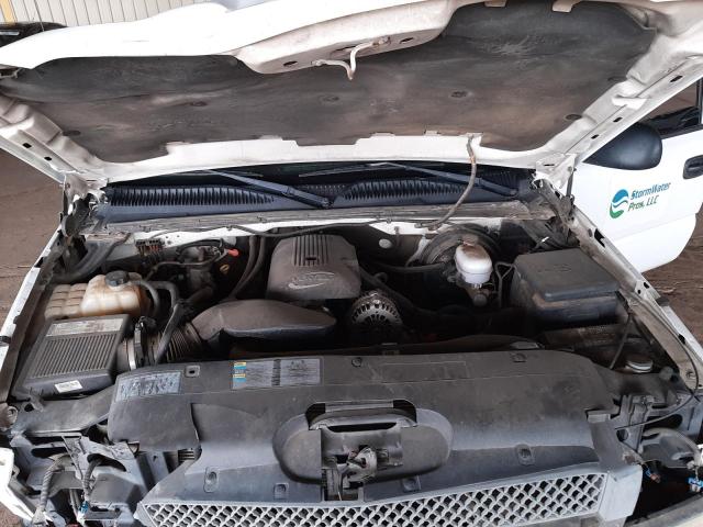 Photo 11 from auction – 2005 CHEVROLET SILVERADO with VIN 1GCEC14V35E305723