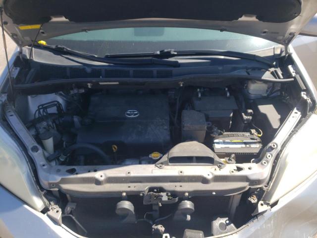 Photo 12 from auction – 2011 TOYOTA SIENNA LE with VIN 5TDKK3DC2BS037737