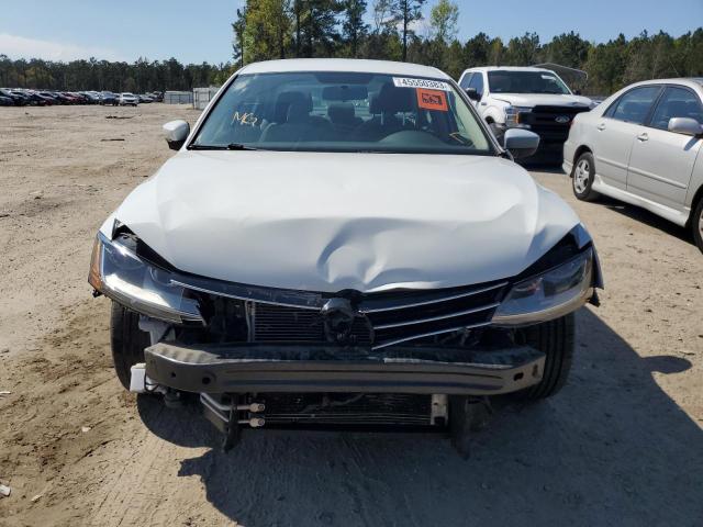 Photo 5 from auction – 2017 VOLKSWAGEN JETTA S with VIN 3VW2B7AJ4HM284287