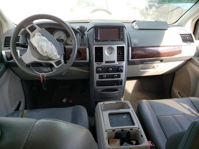 Photo 8 from auction – 2010 CHRYSLER TOWN & COU with VIN 2A4RR5D10AR188632