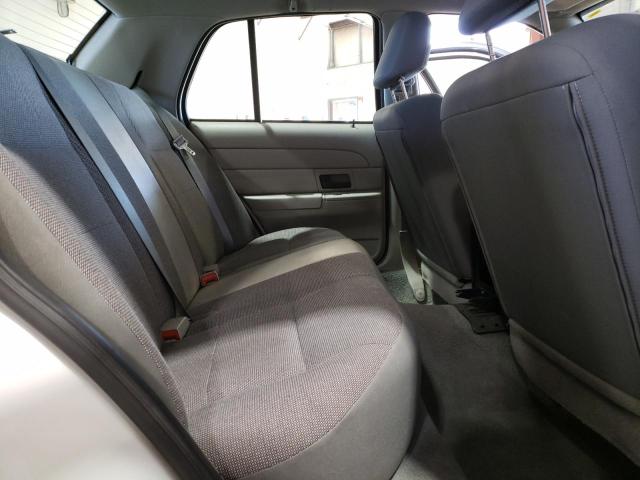 Photo 10 from auction – 2004 FORD CROWN VICT with VIN 2FAFP71W84X180794