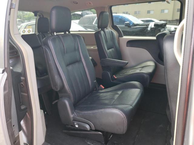 Photo 11 from auction – 2016 CHRYSLER TOWN & COU with VIN 2C4RC1BG5GR228946