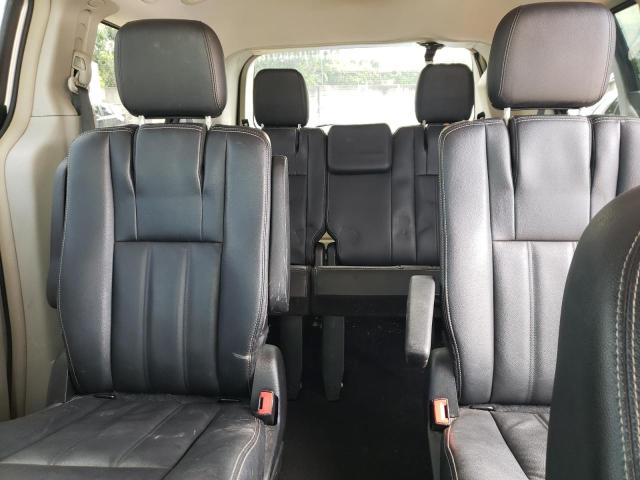 Photo 10 from auction – 2016 CHRYSLER TOWN & COU with VIN 2C4RC1BG5GR228946