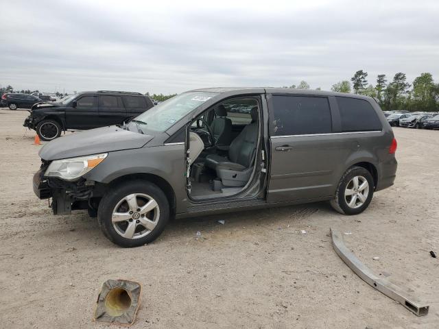 VOLKSWAGEN ROUTAN SE 2010 with VIN 2V4RW3D16AR231007 - Photo from auction