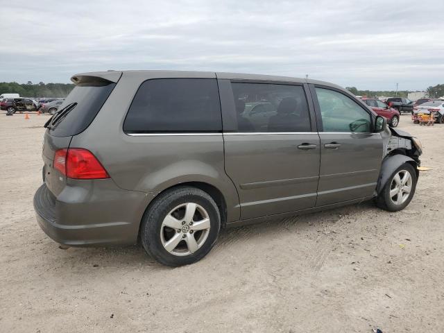 Photo 3 from auction – 2010 VOLKSWAGEN ROUTAN SE with VIN 2V4RW3D16AR231007