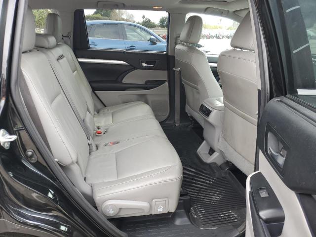 Photo 11 from auction – 2018 TOYOTA HIGHLANDER with VIN 5TDJZRFH7JS548331