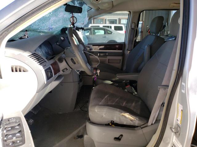 Photo 7 from auction – 2010 CHRYSLER TOWN & COU with VIN 2A4RR5D19AR288826