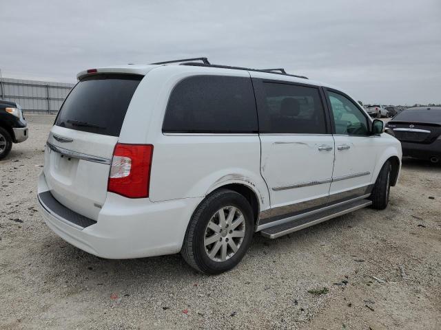 Photo 3 from auction – 2015 CHRYSLER TOWN & COU with VIN 2C4RC1BG1FR718041