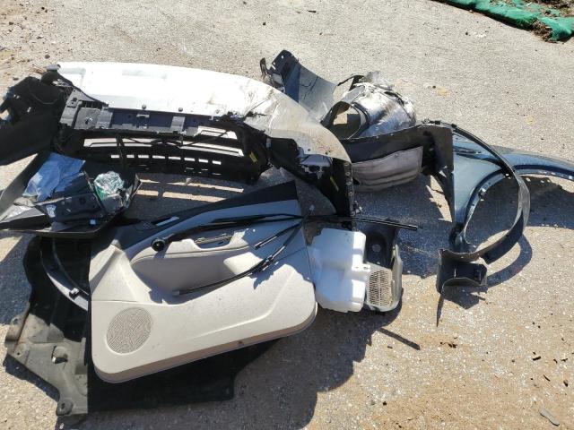 Photo 13 from auction – 2019 FORD ESCAPE TIT with VIN 1FMCU9J93KUB59055
