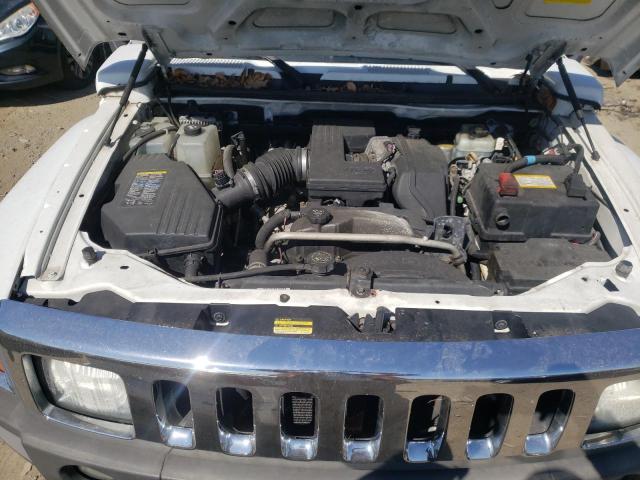 Photo 11 from auction – 2007 HUMMER H3 with VIN 5GTDN13E778139904