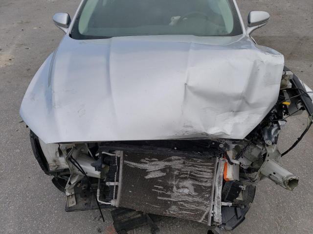 Photo 11 from auction – 2016 FORD FUSION SE with VIN 3FA6P0H76GR136589