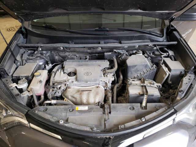 Photo 12 from auction – 2017 TOYOTA RAV4 LE with VIN 2T3BFREV3HW613883