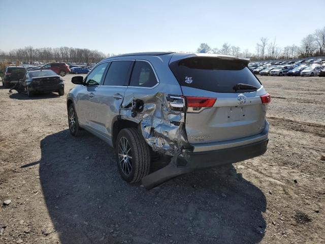 Photo 2 from auction – 2017 TOYOTA HIGHLANDER with VIN 5TDJZRFHXHS409739