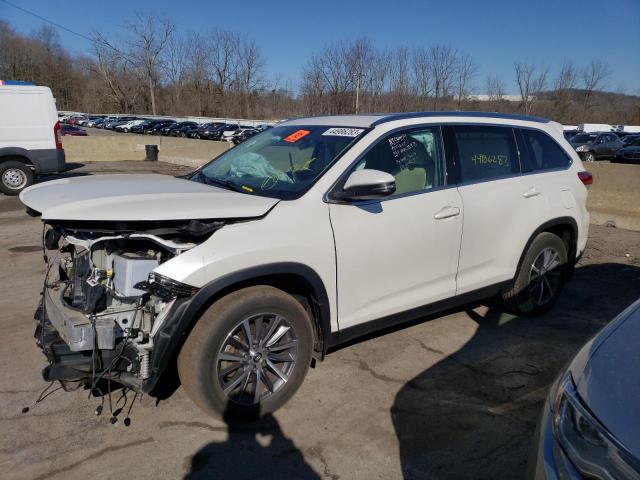 TOYOTA HIGHLANDER 2019 with VIN 5TDJZRFH9KS564872 - Photo from auction