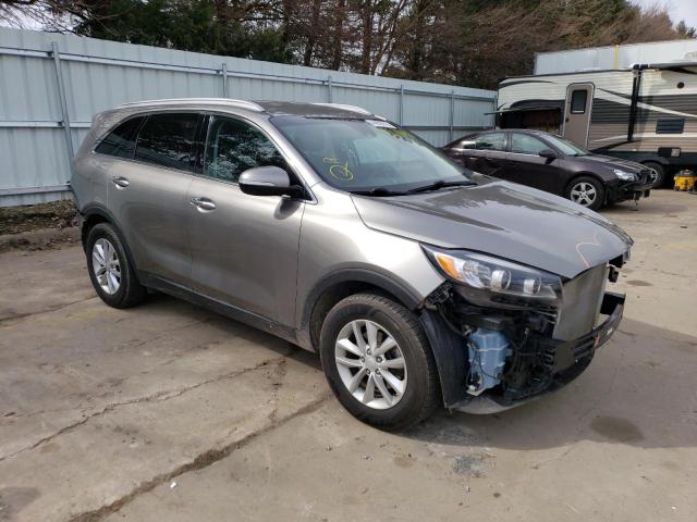 Photo 4 from auction – 2017 KIA SORENTO LX with VIN 5XYPG4A30HG220187