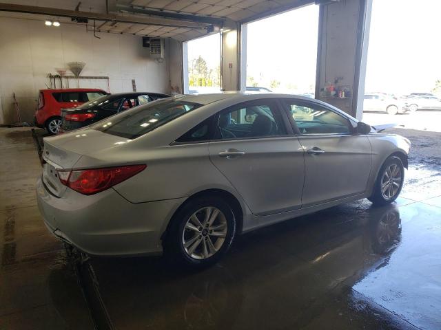Photo 3 from auction – 2012 HYUNDAI SONATA GLS with VIN 5NPEB4AC4CH452198