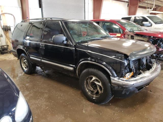 Photo 4 from auction – 2001 CHEVROLET BLAZER with VIN 1GNDT13W012221092