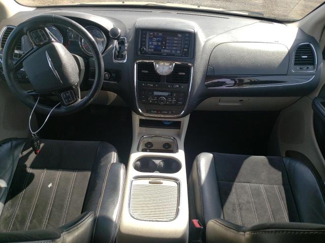 Photo 8 from auction – 2016 CHRYSLER TOWN & COU with VIN 2C4RC1JG2GR199889