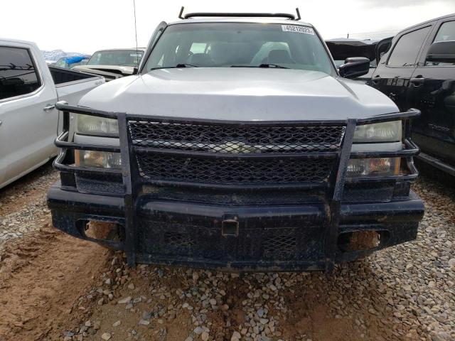 Photo 5 from auction – 2005 CHEVROLET 2500 with VIN 1GCHK29U05E101161