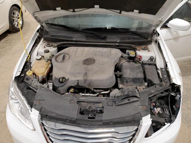 Photo 11 from auction – 2013 CHRYSLER 200 TOURIN with VIN 1C3CCBBG4DN527935