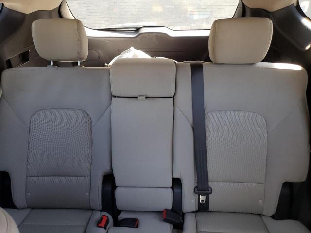 Photo 10 from auction – 2017 HYUNDAI SANTA FE S with VIN 5NMZU3LB2HH003388