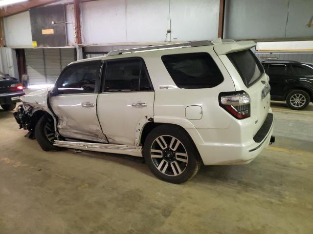 Photo 2 from auction – 2018 TOYOTA 4RUNNER SR with VIN JTEBU5JR0J5552038