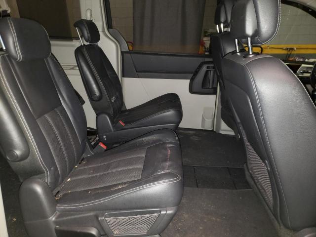 Photo 11 from auction – 2010 CHRYSLER TOWN & COU with VIN 2A4RR8DX3AR403944