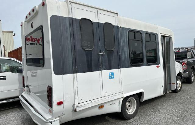 Photo 4 from auction – 2006 FORD E350 BUS with VIN 1FDWE35S06HA16454