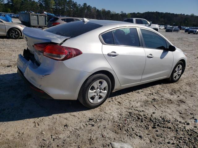 Photo 3 from auction – 2018 KIA FORTE LX with VIN 3KPFK4A77JE205699