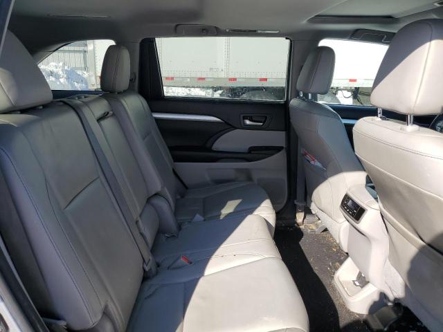 Photo 10 from auction – 2016 TOYOTA HIGHLANDER with VIN 5TDJKRFHXGS277858