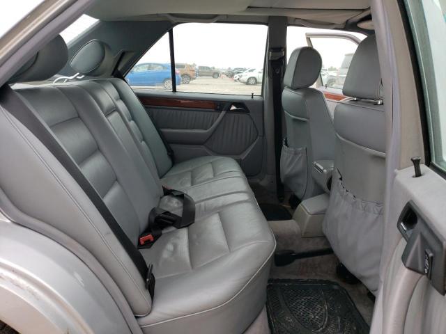 Photo 10 from auction – 1994 MERCEDES-BENZ E 320 with VIN WDBEA32E8RC029043