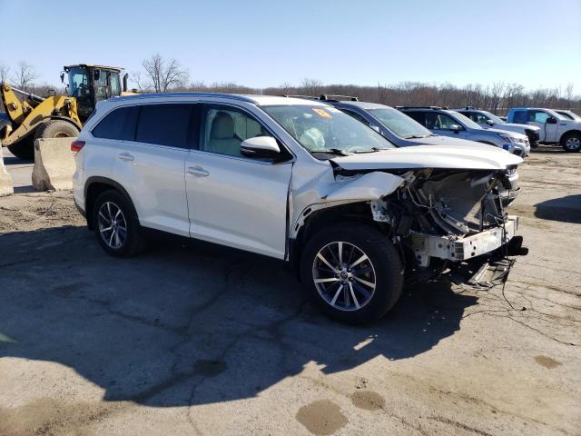 Photo 4 from auction – 2019 TOYOTA HIGHLANDER with VIN 5TDJZRFH9KS564872