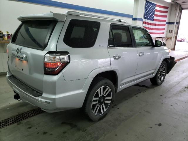 Photo 3 from auction – 2018 TOYOTA 4RUNNER SR with VIN JTEBU5JR5J5577744