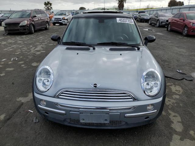 Photo 5 from auction – 2004 MINI COOPER with VIN WMWRC33444TJ55215