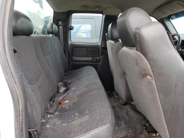 Photo 10 from auction – 2005 CHEVROLET 2500 with VIN 1GCHK29U05E101161