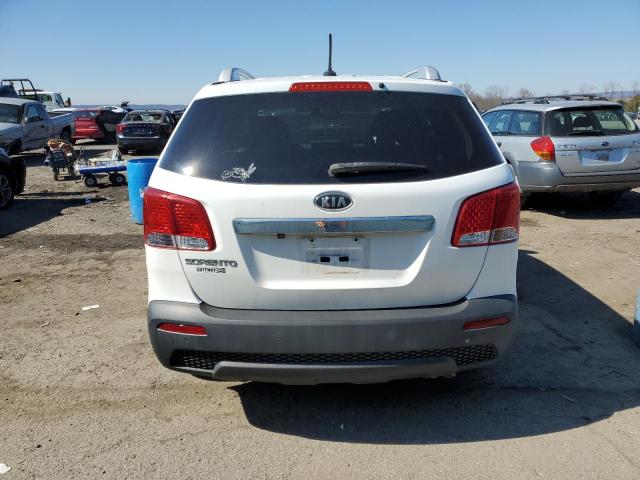 Photo 6 from auction – 2013 KIA SORENTO LX with VIN 5XYKT3A67DG354148