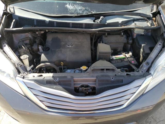 Photo 12 from auction – 2015 TOYOTA SIENNA XLE with VIN 5TDYK3DC4FS598084