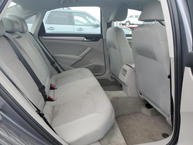 Photo 10 from auction – 2014 VOLKSWAGEN PASSAT S with VIN 1VWAS7A30EC115278