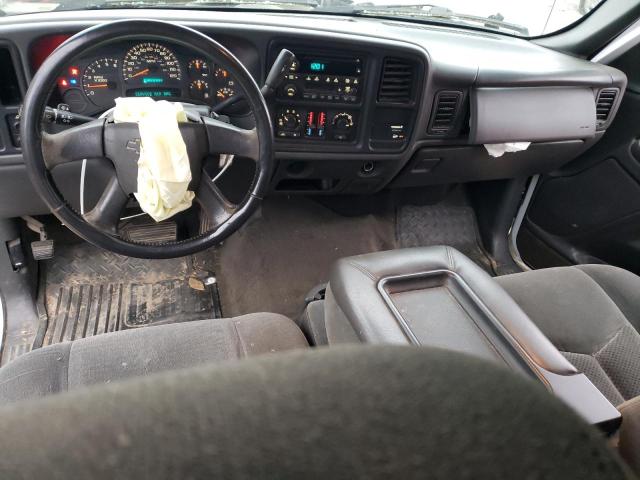 Photo 8 from auction – 2004 CHEVROLET SILVERADO with VIN 2GCEC19V741395905