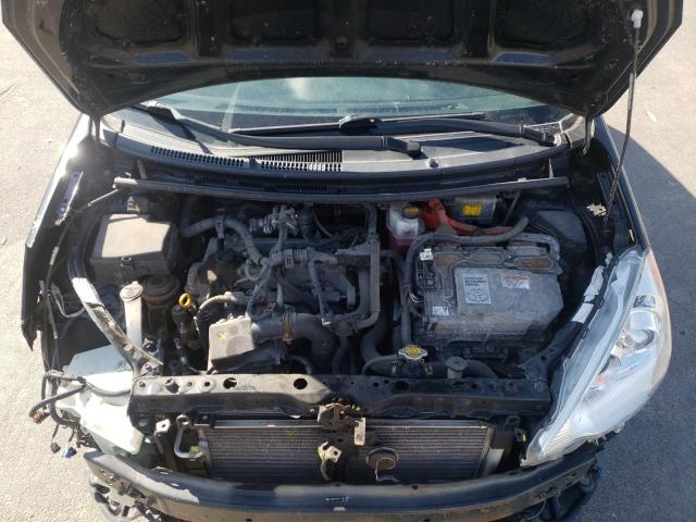Photo 11 from auction – 2013 TOYOTA PRIUS C with VIN JTDKDTB35D1543818