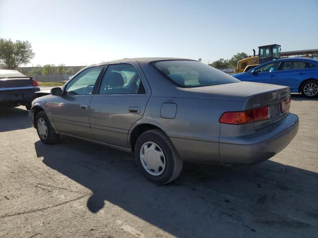 Photo 2 from auction – 2000 TOYOTA CAMRY CE with VIN 4T1BG22K8YU003369
